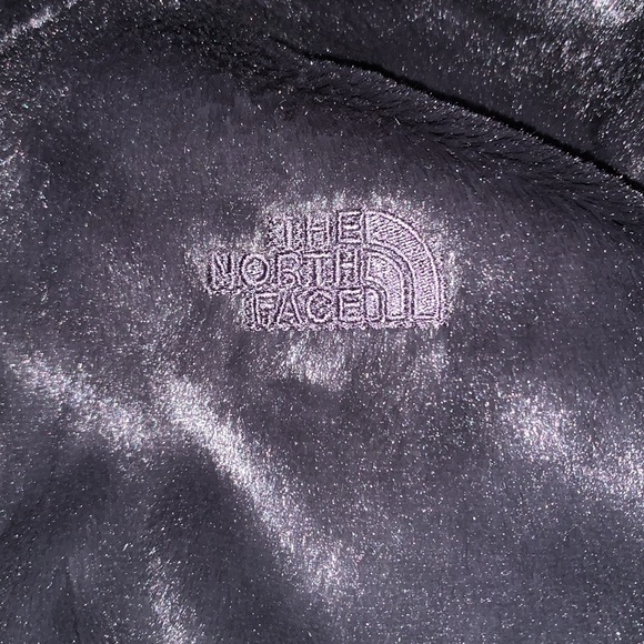 North Face woman’s XS reversible puffer jacket. - Picture 6 of 7